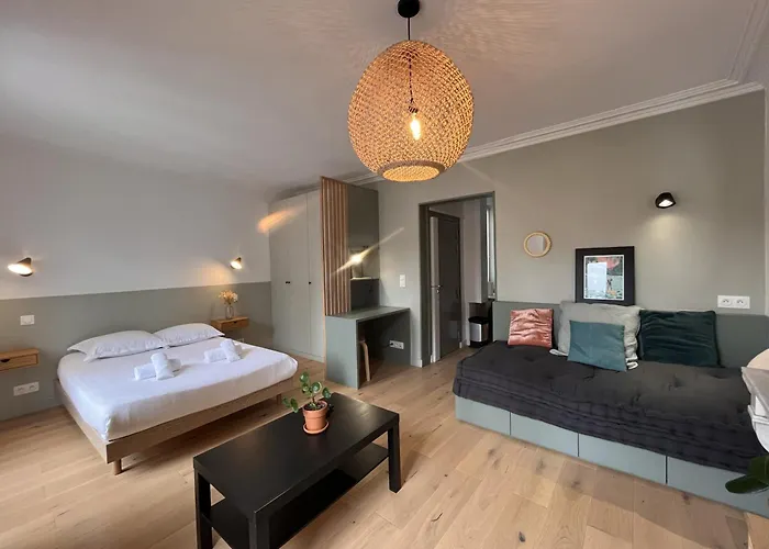 Anna In Appartamento *