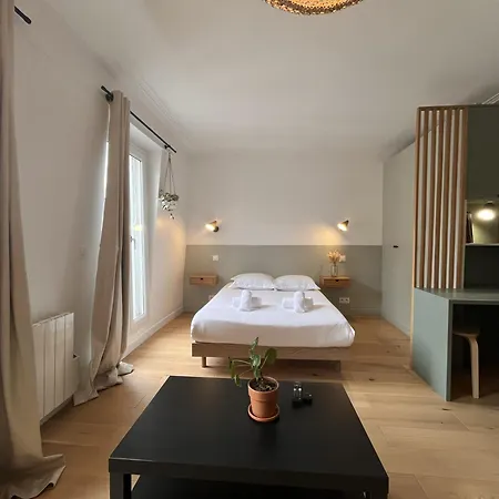 Apartment Anna In Paris