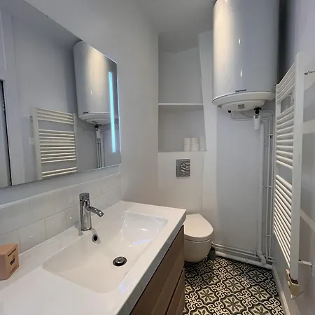 Anna In Apartment Paris